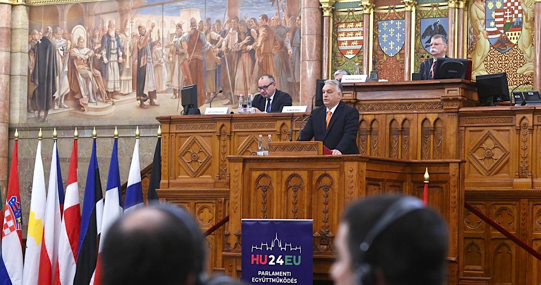 „Nikto sa neodváži priznať, ale túto vojnu sme prehrali,“ vyhlásil maďarský premiér Viktor Orbán o protiruskom ťažení Európy na čele s Ukrajinou a dodal, že Európa napriek tomuto faktu pokračuje vo vojne a predstiera, že ju môže vyhrať